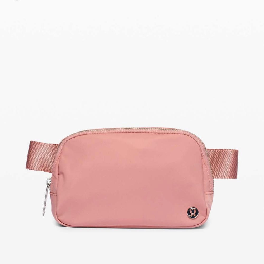 Lululemon Everywhere Belt Bag